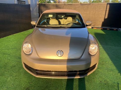 Used 2013 Volkswagen Beetle 2.5 FWD image 12