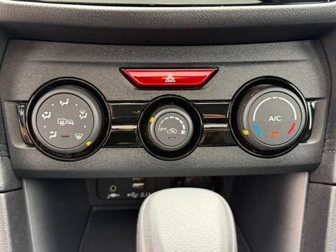 Used 2022 Subaru Impreza 2.0i Premium AWD/4WD image 31