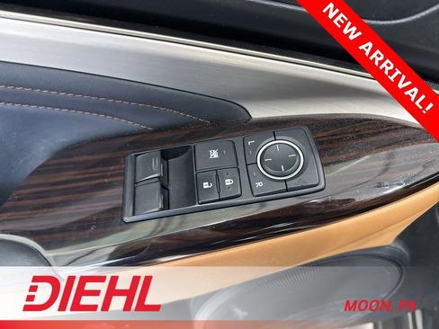 Used 2017 Lexus RC 300 AWD image 16