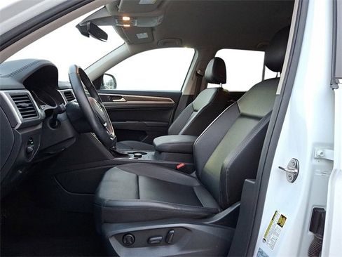 Used 2019 Volkswagen Atlas SE w/ Towing Package image 14