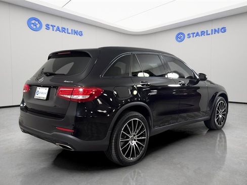 Used 2017 Mercedes-Benz GLC 300 4MATIC image 8