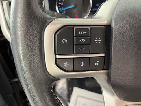 Used 2024 Ford Expedition XLT image 22