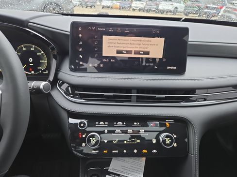 New 2026 INFINITI QX60 Luxe w/ Cargo Package image 12