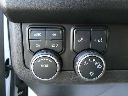 Used 2021 Chevrolet Tahoe LT image 27