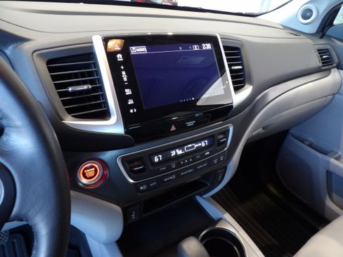 Used 2017 Honda Pilot EX-L image 11