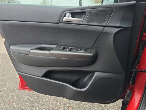 Used 2022 Kia Sportage Nightfall Edition image 27