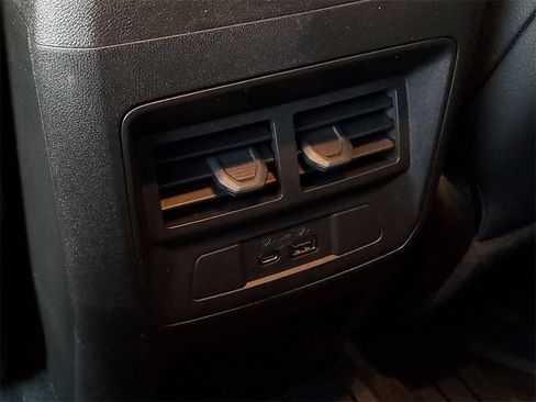 Used 2025 GMC Canyon Denali image 30