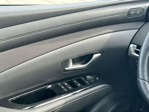 Used 2025 Hyundai Santa Cruz Limited image 17