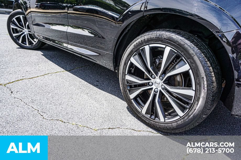 Used 2024 Volvo XC60 B5 Plus AWD/4WD image 16