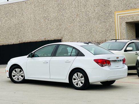 Used 2016 Chevrolet Cruze LS image 6