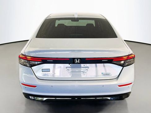 Used 2024 Honda Accord Touring image 7