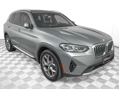 Used 2024 BMW X3 sDrive30i RWD image 3