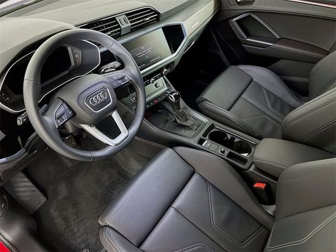 Used 2024 Audi Q3 2.0T Premium Plus image 9