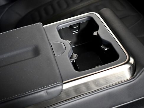 Used 2022 Rivian R1T Launch Edition image 40