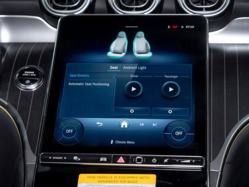 New 2025 Mercedes-Benz GLC 300 4MATIC image 16