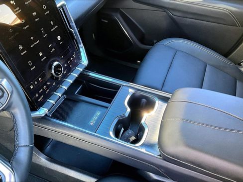 Used 2024 GMC Acadia Elevation w/ Black Edition image 14