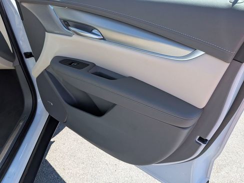 Certified 2024 Cadillac XT5 Premium Luxury w/ Technology Package FWD image 24