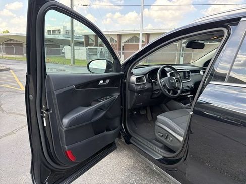 Used 2019 Kia Sorento FWD w/ LX Convenience Package image 10