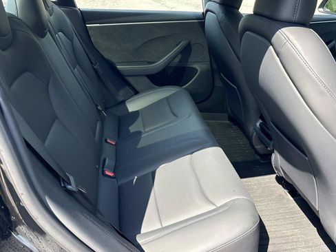 Used 2025 Tesla Model 3 Long Range AWD/4WD image 33