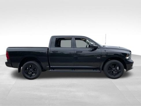 Used 2019 RAM 1500 Express w/ Wheel & Sound Group AWD/4WD image 8