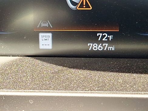 Used 2025 Hyundai Elantra Sport image 23