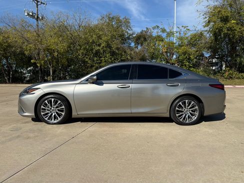 Used 2019 Lexus ES 350 image 3