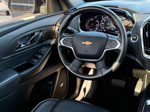 Used 2023 Chevrolet Traverse Premier image 11