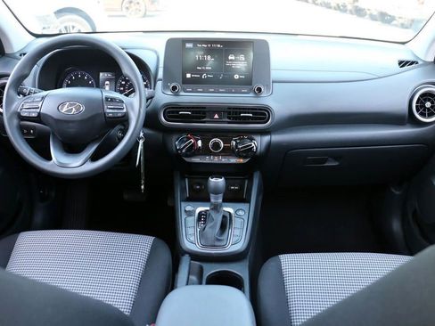 Used 2023 Hyundai Kona SE AWD/4WD image 23