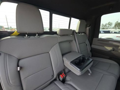 Used 2024 Chevrolet Silverado 2500 LTZ w/ LTZ Premium Package image 17