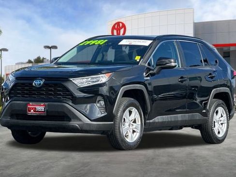 Certified 2021 Toyota RAV4 XLE w/ Convenience Package image 10
