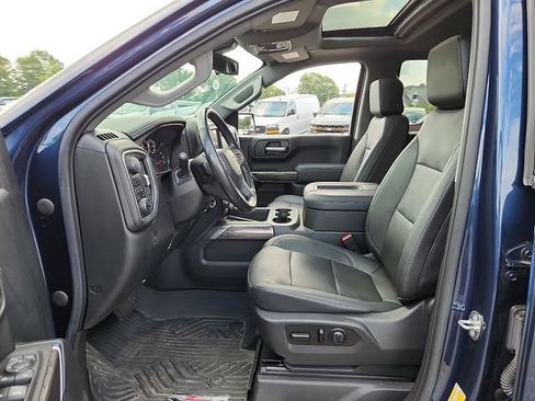 Used 2021 Chevrolet Silverado 1500 LTZ w/ LTZ Premium Package AWD/4WD image 17