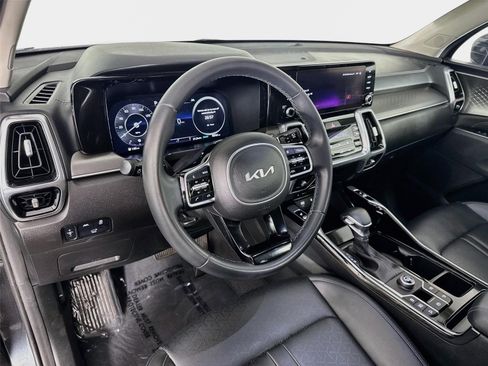 Certified 2023 Kia Sorento SX FWD image 9