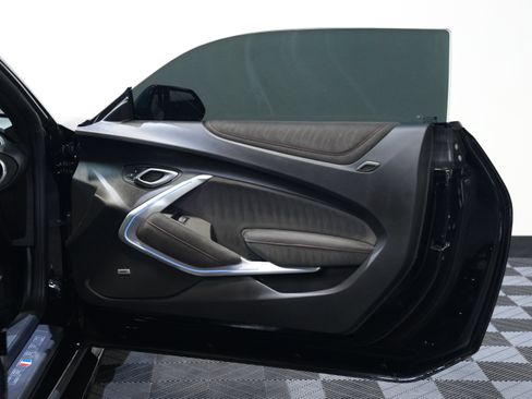 Used 2018 Chevrolet Camaro ZL1 RWD image 24