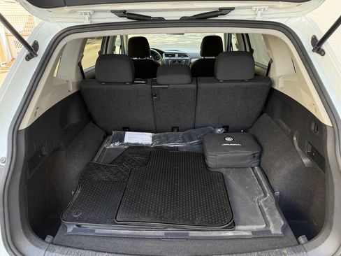 Used 2018 Volkswagen Tiguan S AWD/4WD image 12