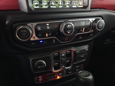 Used 2023 Jeep Wrangler Unlimited Rubicon 4xe AWD/4WD image 30