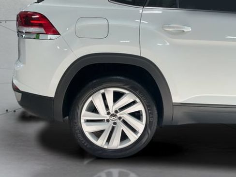 Used 2022 Volkswagen Atlas Cross Sport SE AWD/4WD image 23