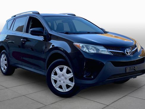 Used 2015 Toyota RAV4 LE FWD image 3