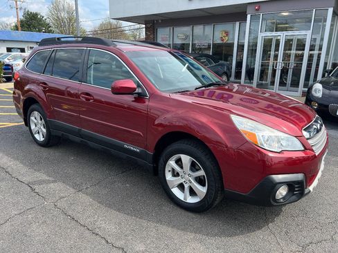 Used 2014 Subaru Outback 2.5i Limited image 4