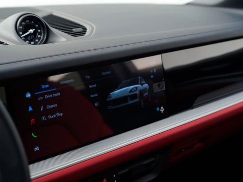 New 2026 Porsche Cayenne Coupe image 28