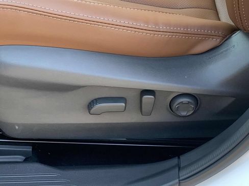 New 2025 Subaru Outback Touring w/ Popular Package #2 AWD/4WD image 18