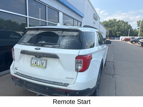 Used 2024 Ford Explorer XLT w/ Equipment Group 202A AWD/4WD image 10