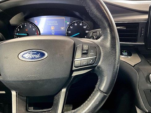 Used 2020 Ford Explorer XLT w/ Equipment Group 202A RWD image 17