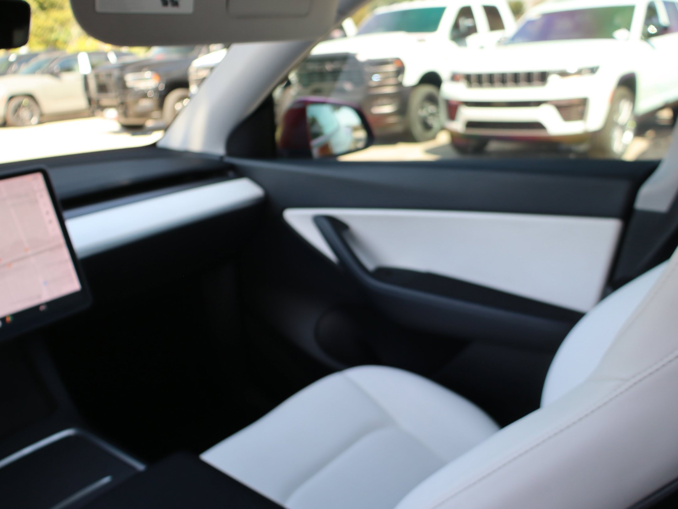 Used 2021 Tesla Model Y Long Range AWD/4WD image 22