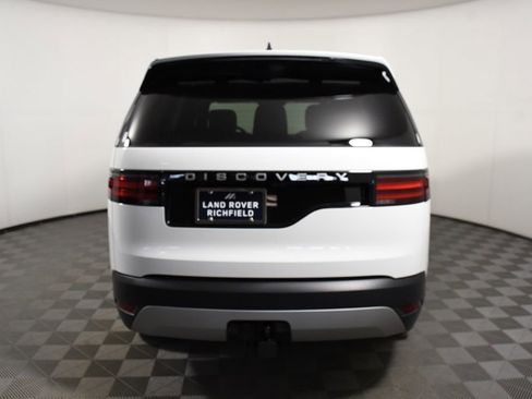 New 2026 Land Rover Discovery S image 5