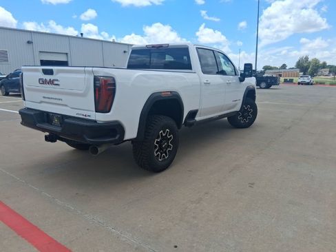 Used 2026 GMC Sierra 2500 AT4X AWD/4WD image 5