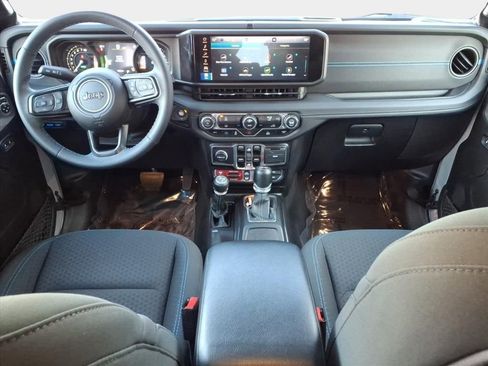 Used 2024 Jeep Wrangler Unlimited Rubicon 4xe image 20