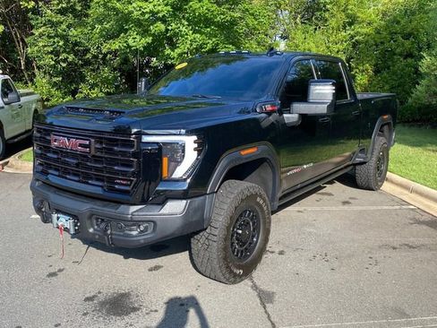 Used 2024 GMC Sierra 2500 AT4X w/ AT4X AEV Edition AWD/4WD image 3