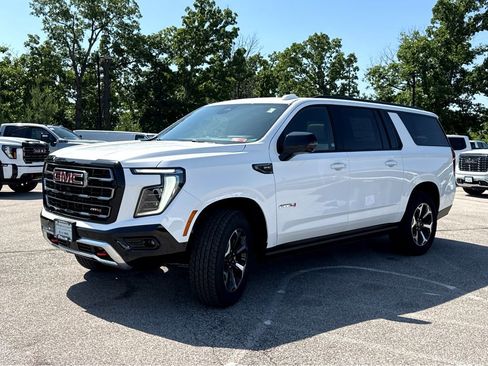 New 2026 GMC Yukon XL AT4 w/ AT4 Premium Plus Package AWD/4WD image 4