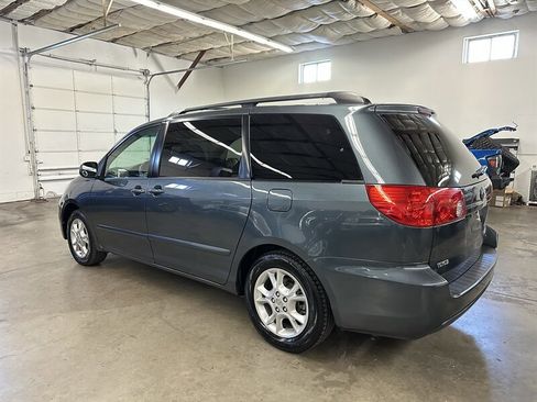 Used 2006 Toyota Sienna XLE image 5