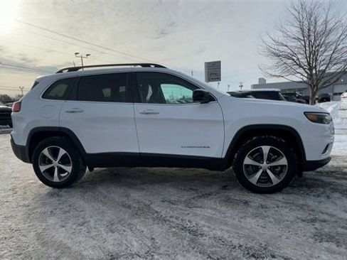 Used 2022 Jeep Cherokee Limited image 9